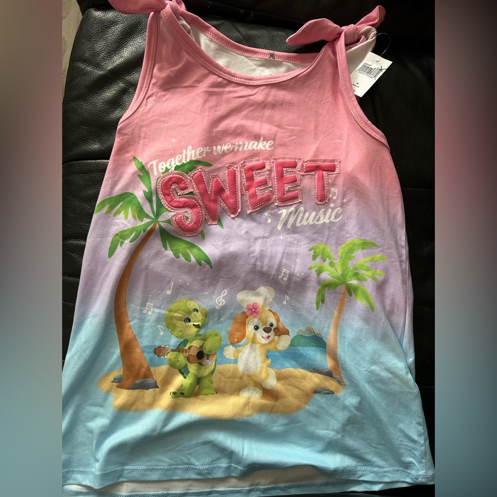 Disney Aulani Hawaii kids tank top with Duffy and friends size M NWT